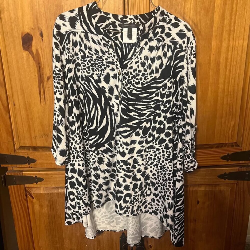 BCBG Maxazria B&W Leopard Print Blouse/Top - Size M